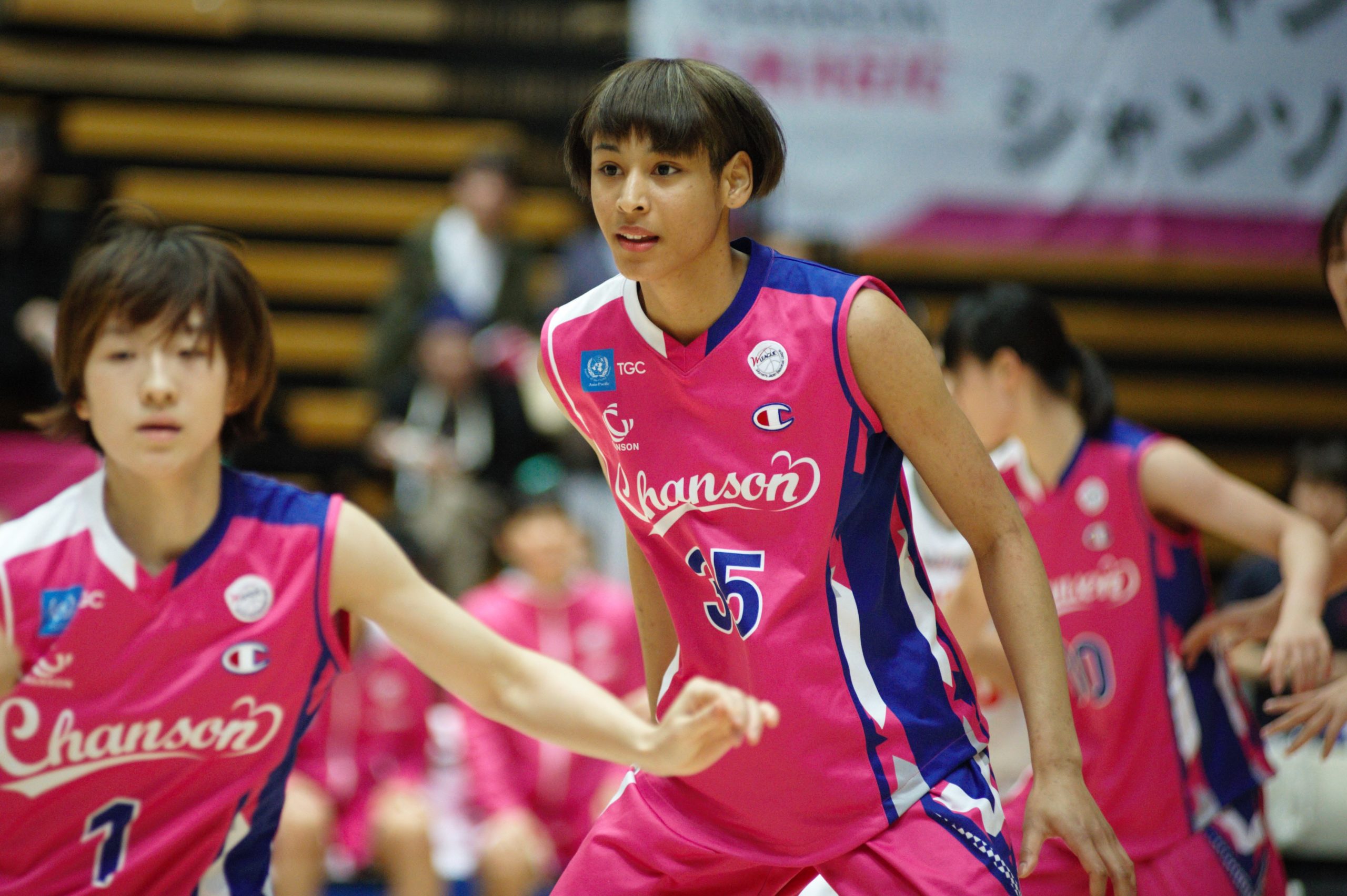 石川愛。シャンソンＶマジック